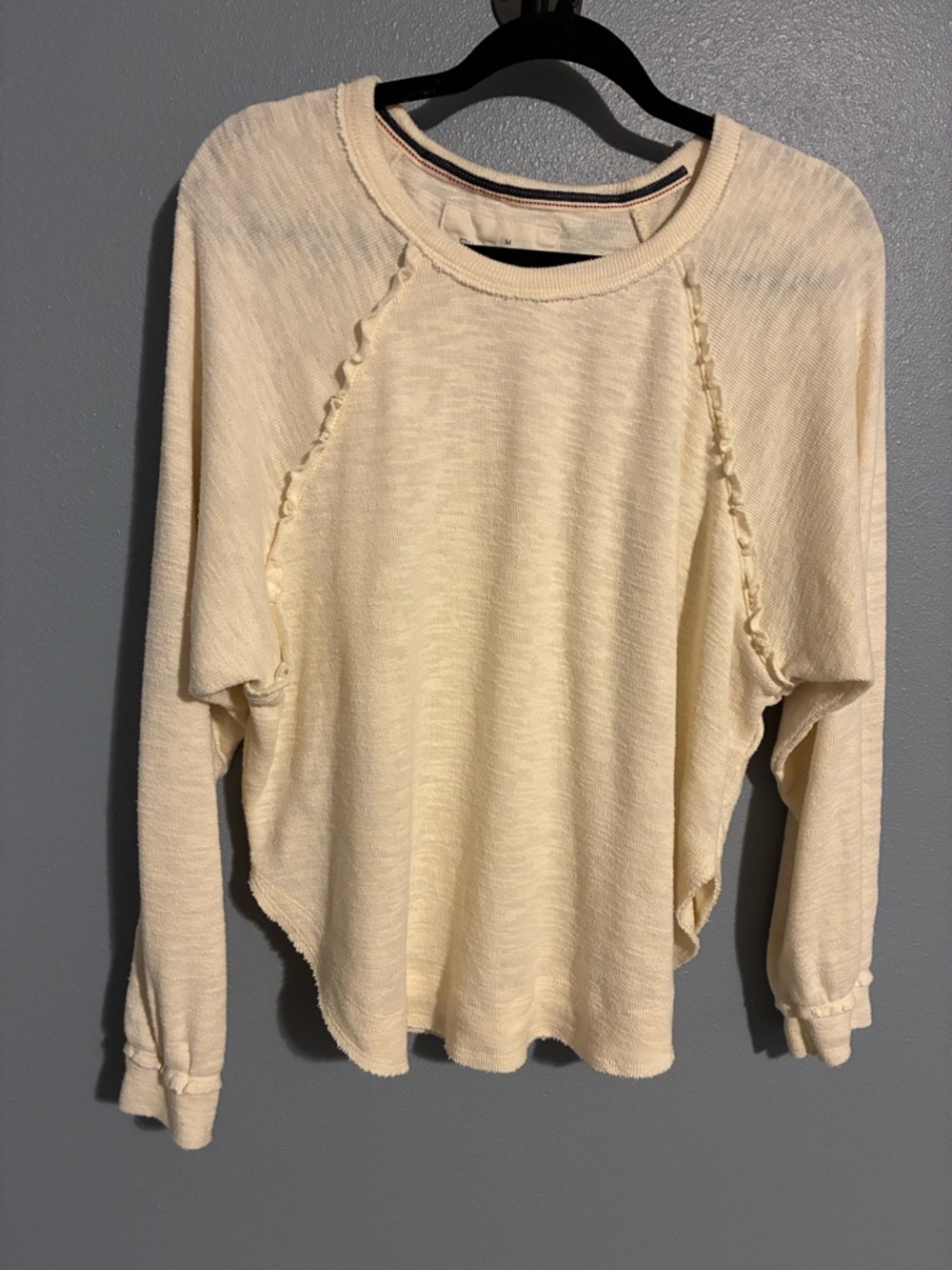 Pilcro Cream Raw-Edge Waffle Raglan Sweatshirt